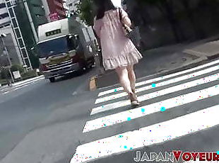 Japanese girls reveal up skirt and panties in public